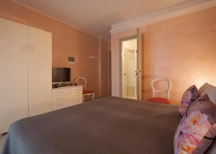 Ela Guest House